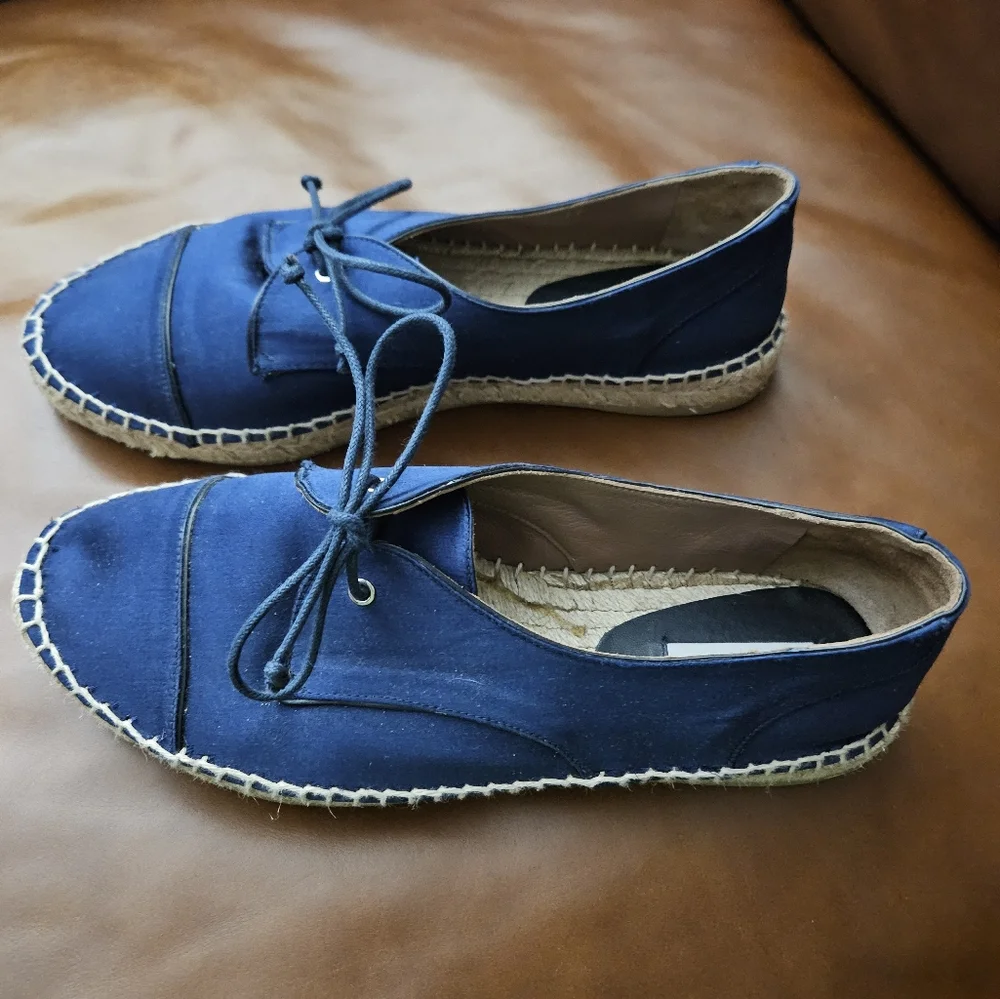 Tabitha Simmons Navy Blue Silk Leather lace Up espadrilles Eeuc! Size 39